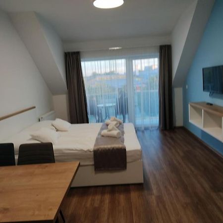Andromeda Apartman Шарвар Екстер'єр фото