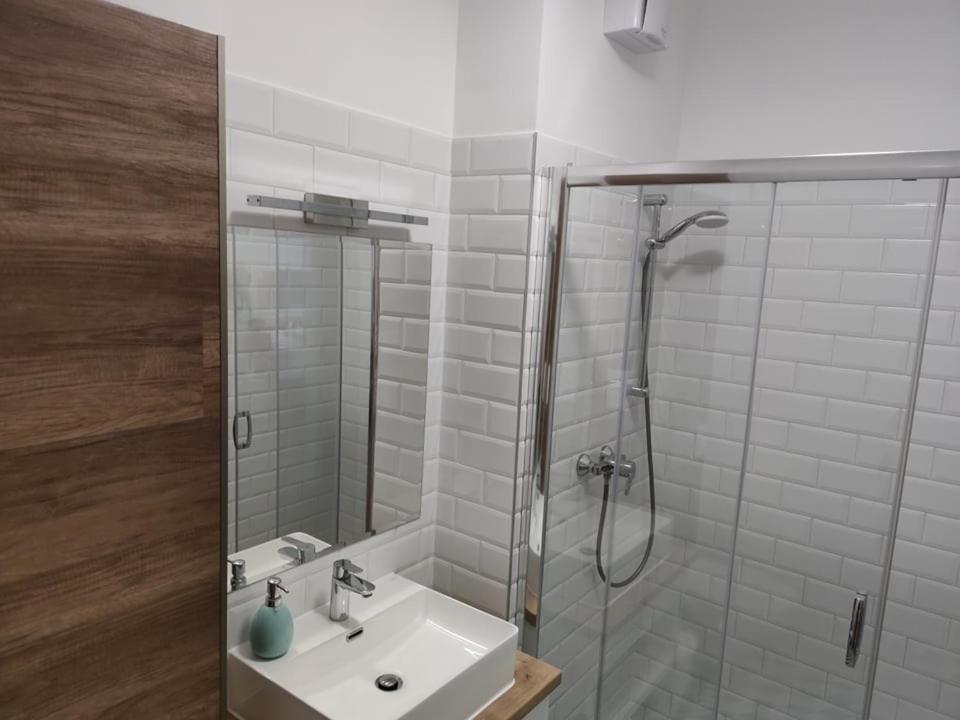 Andromeda Apartman Шарвар Екстер'єр фото